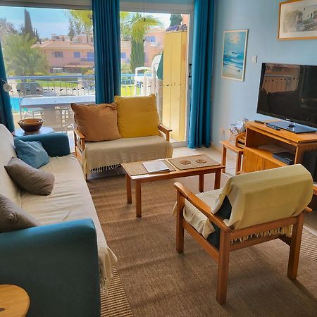 Award-Winning 3-Bedroom Apartment Near Beach Paphos Extérieur photo