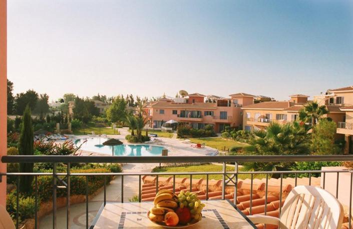 Award-Winning 3-Bedroom Apartment Near Beach Paphos Extérieur photo