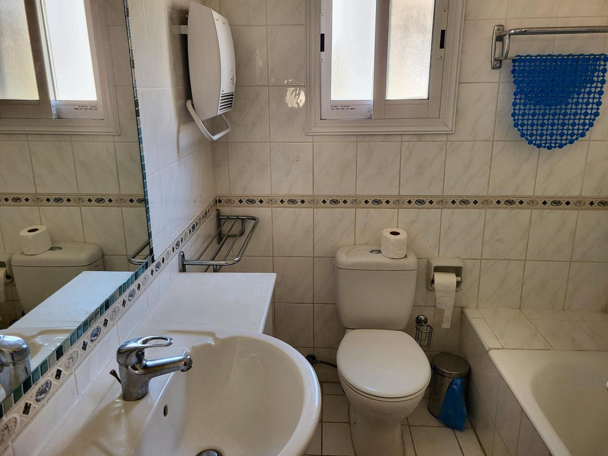 Award-Winning 3-Bedroom Apartment Near Beach Paphos Extérieur photo