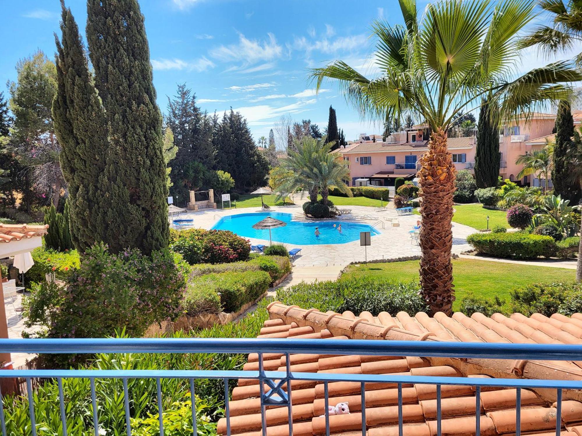 Award-Winning 3-Bedroom Apartment Near Beach Paphos Extérieur photo